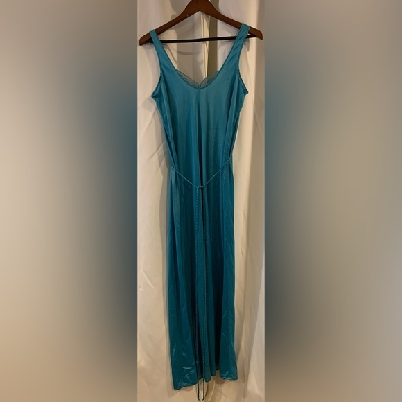 Vintage Silky Nylon Full Sweep Maxi Chemise Nightgown Slip Dress Undercover Wear - Picture 1 of 5